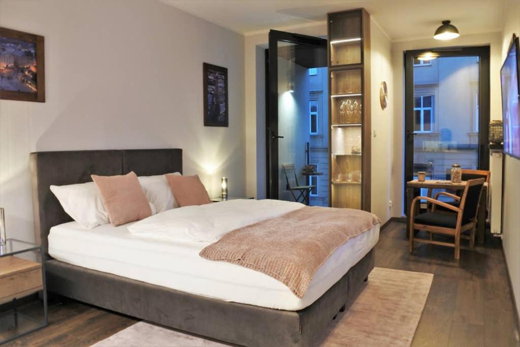 Boutique 109 - Old City, Luxury Apt. With A Garage Krakow Exterior photo