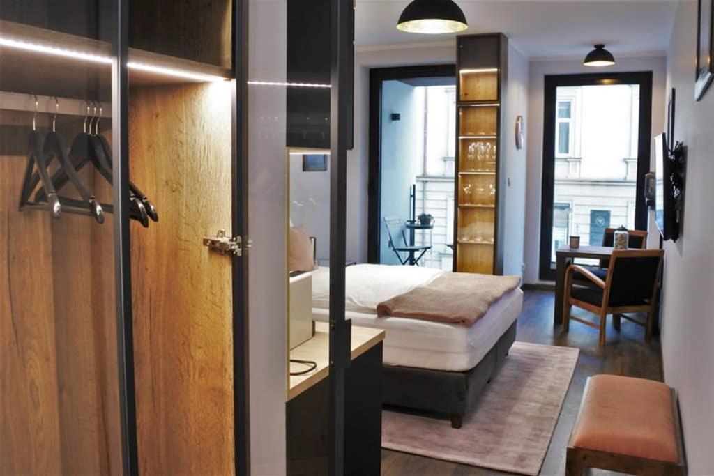 Boutique 109 - Old City, Luxury Apt. With A Garage Krakow Exterior photo